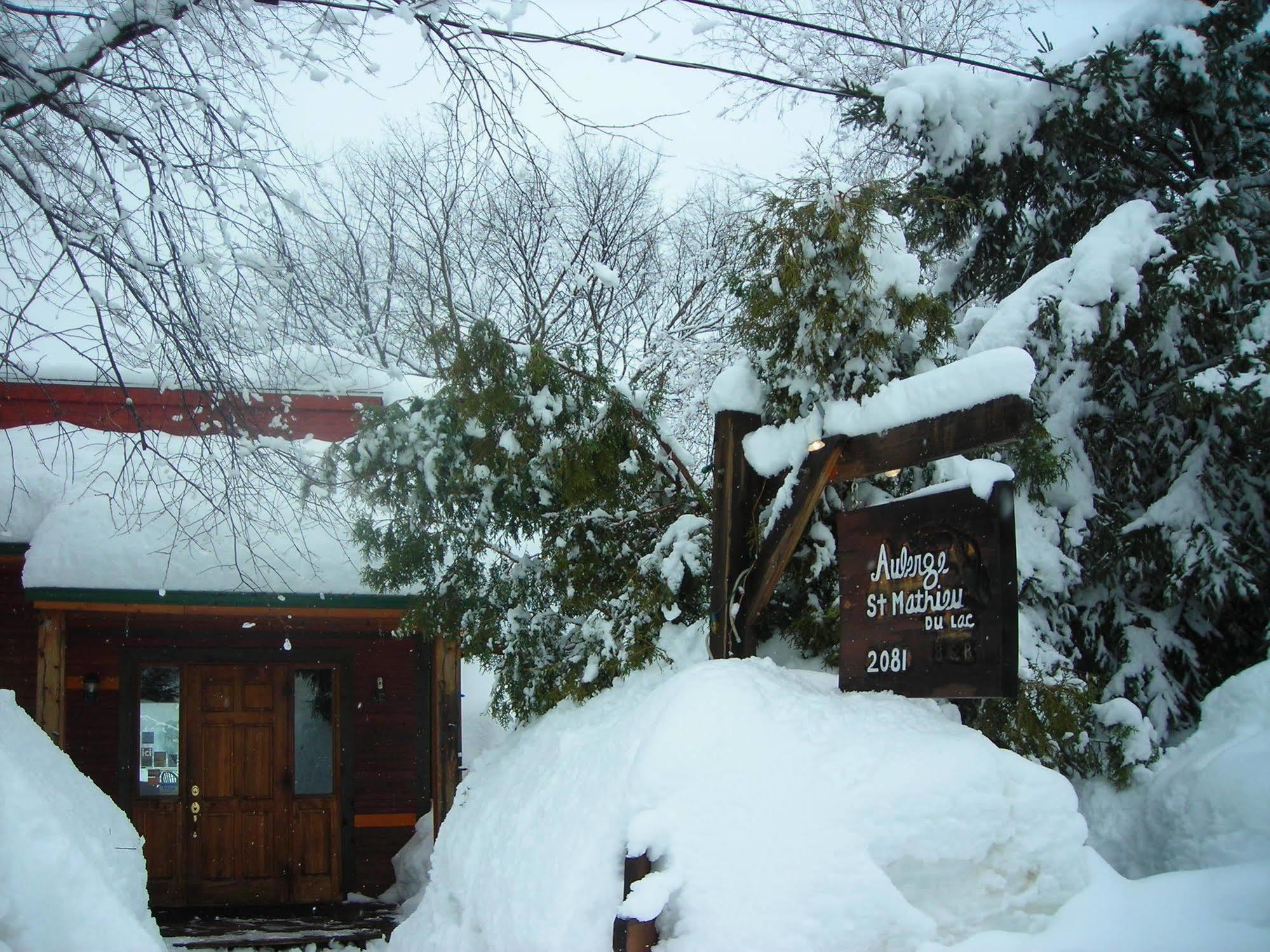 Auberge Saint-Mathieu Bagian luar foto